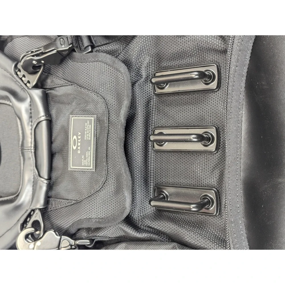 Oakley Kitchen Sink Backpack 34L Stealth‎ Black Tactical Travel Riding